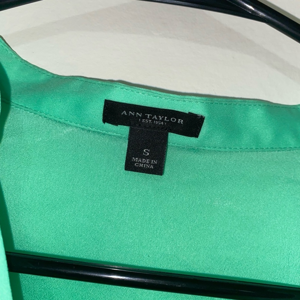 Ann Taylor Top - Picture 3 of 4